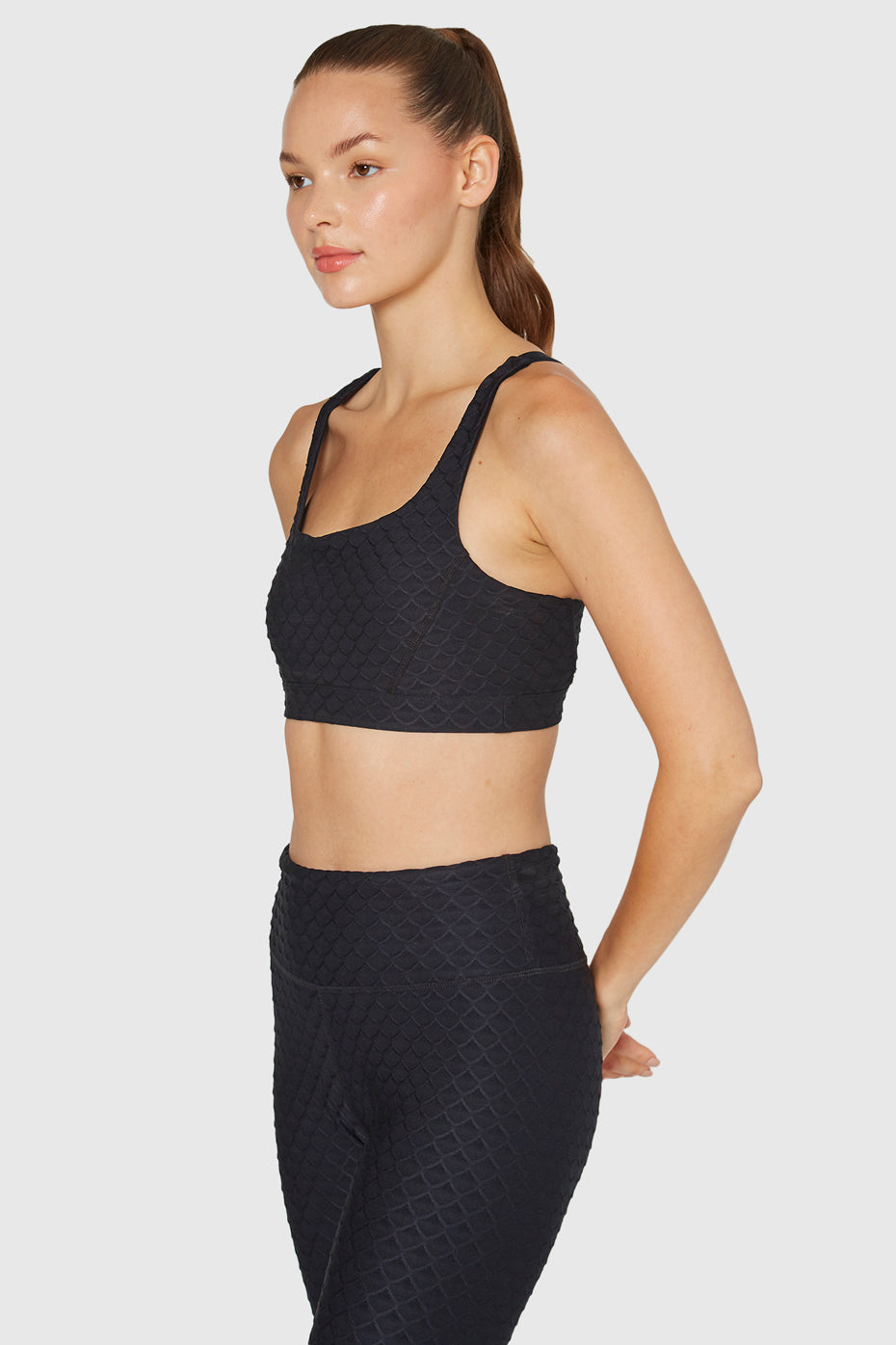 Women's Scallop Contour Set detail view 1